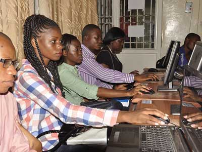 引爆市场格局的在线网页使用电话轰炸机